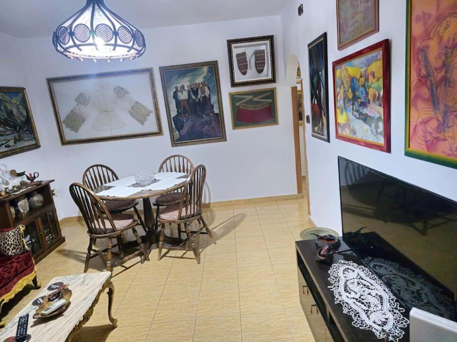 2-bedroom With Dajti Mountain View Appartement Tirana